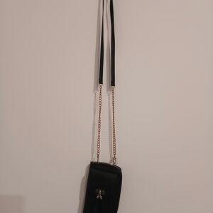 Source Unknown Black Crossbody Bag with Gold Chain